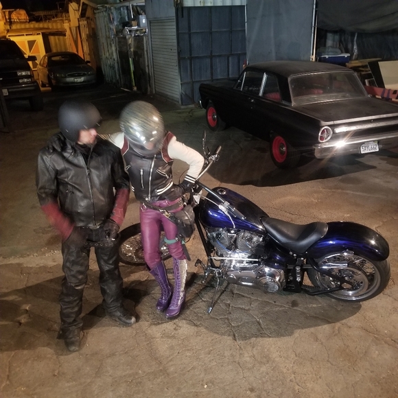 MEET YOUR POSHER - Picture 5 of 8